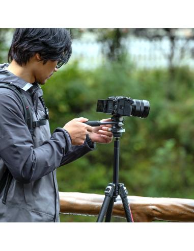 Karbonowy statyw z panoramiczną głowicą filmową...